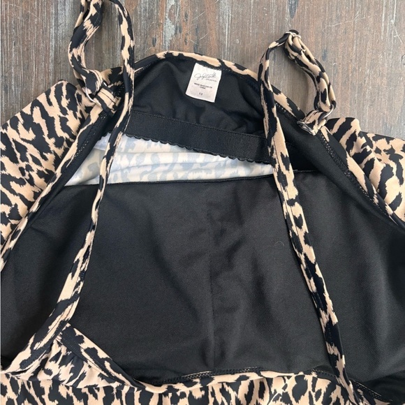Jaclyn Smith Collection Black and Tan Tankini Top with Leopard Print - Picture 5 of 7